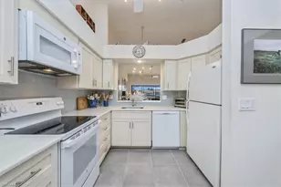 501 Lake Louise Cir, Naples, FL 34110 - Photo 5