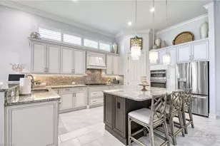 7450 Lantana Cir, Naples, FL 34119 - Photo 7