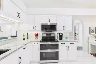 920 Marblehead Dr, Naples, FL 34104 - Photo 5