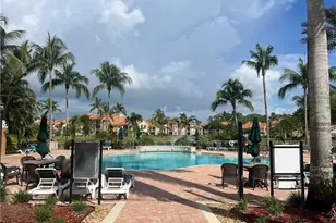 1210 Wildwood Lakes Blvd, Naples, FL 34104 - Photo 25