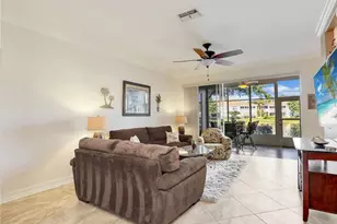 800 Carrick Bend Cir, Naples, FL 34110 - Photo 7