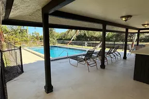 700 Valley Stream Dr, Naples, FL 34113 - Photo 7