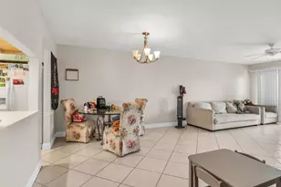 700 Valley Stream Dr, Naples, FL 34113 - Photo 3