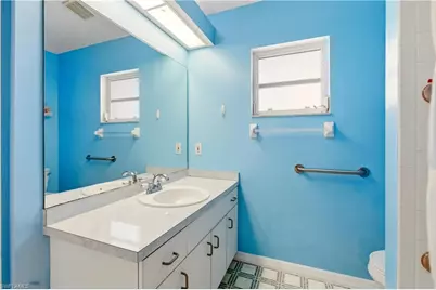 913 SE 16th St, Cape Coral, FL 33990 - Photo 19