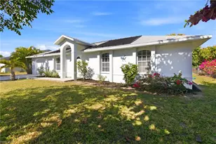 913 SE 16th St, Cape Coral, FL 33990 - Photo 5