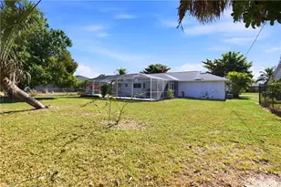 913 SE 16th St, Cape Coral, FL 33990 - Photo 31
