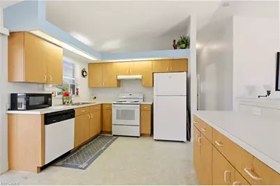 913 SE 16th St, Cape Coral, FL 33990 - Photo 11