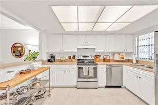 151 Cypress Way E, Naples, FL 34110 - Photo 5