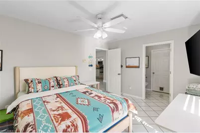 1061 15th St SW, Naples, FL 34117 - Photo 23