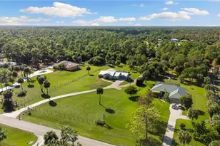 1061 15th St SW, Naples, FL 34117 - Photo 33