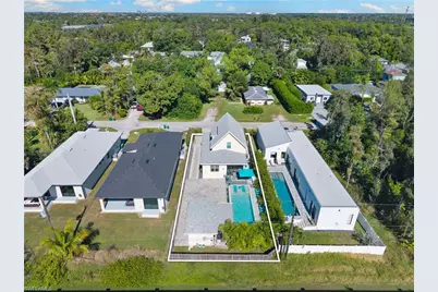 3060 Woodside Ave, Naples, FL 34112 - Photo 35