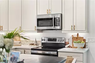 3060 Woodside Ave, Naples, FL 34112 - Photo 11