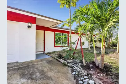 4590 28th Ave SW, Naples, FL 34116 - Photo 3