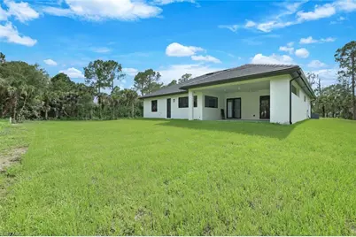 1068 16th St NE, Naples, FL 34120 - Photo 29