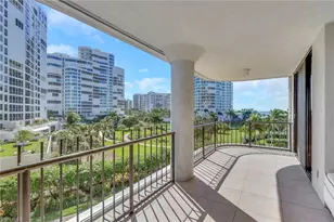 4251 Gulf Shore Blvd N, Naples, FL 34103 - Photo 37