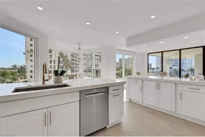 4251 Gulf Shore Blvd N #5B, Naples, FL 34103 - Photo 5