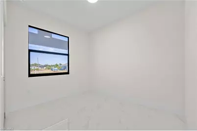 618 Raintree St E, Lehigh Acres, FL 33974 - Photo 31