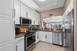 221 La Peninsula Blvd, Naples, FL 34113 - Photo 9