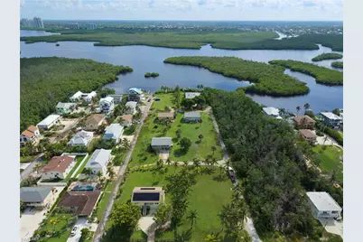 27553 Hickory View Dr, Bonita Springs, FL 34134 - Photo 3