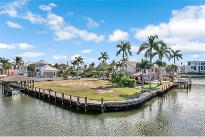 357 Germain Ave, Naples, FL 34108 - Photo 9