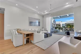 201 8th St S, Naples, FL 34102 - Photo 3