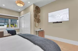 201 8th St S, Naples, FL 34102 - Photo 13