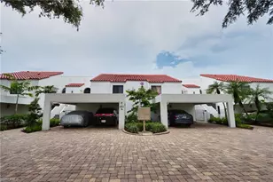 661 Windsurf Ln, Naples, FL 34108 - Photo 9