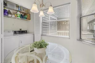 660 Wiggins Bay Dr, Naples, FL 34110 - Photo 9