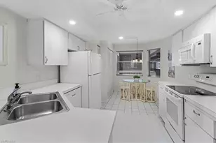 660 Wiggins Bay Dr, Naples, FL 34110 - Photo 7