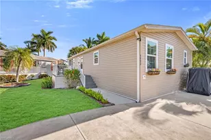 1113 Diamond Lake Cir, Naples, FL 34114 - Photo 33