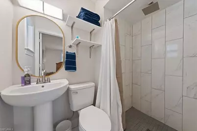 1280 Embassy Ln, Naples, FL 34104 - Photo 13