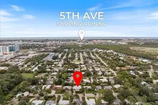 1280 Embassy Ln, Naples, FL 34104 - Photo 3