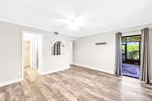 219 Fox Glen Dr, Naples, FL 34104 - Photo 11