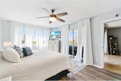 340 Horse Creek Dr #403, Naples, FL 34110 - Photo 9