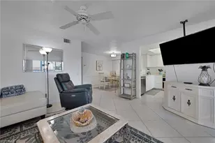 7320 Glenmoor Ln, Naples, FL 34104 - Photo 3