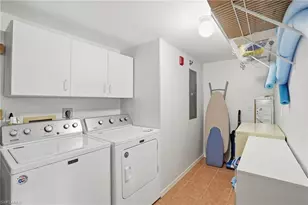 3021 Sandpiper Bay Cir, Naples, FL 34112 - Photo 27