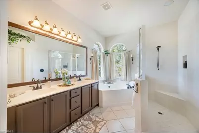 1860 22nd Avenue NE, Naples, FL 34120 - Photo 17