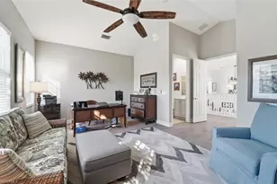 7842 Hawthorne Dr, Naples, FL 34113 - Photo 11