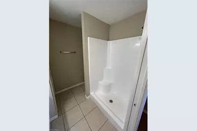 813 SW 10th Pl, Cape Coral, FL 33991 - Photo 17