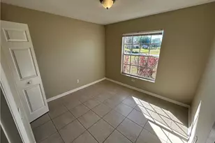 813 SW 10th Pl, Cape Coral, FL 33991 - Photo 9