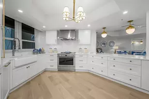 4021 Gulf Shore Blvd N, Naples, FL 34103 - Photo 13