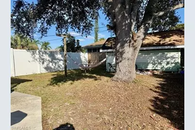 27673 Los Amigos Ln, Bonita Springs, FL 34135 - Photo 25