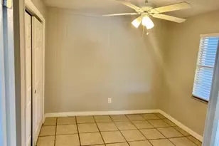 27673 Los Amigos Ln, Bonita Springs, FL 34135 - Photo 23