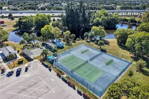 230 Matecumbe Ln, Naples, FL 34114 - Photo 23