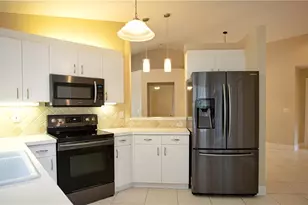 3765 Fieldstone Blvd, Naples, FL 34109 - Photo 11