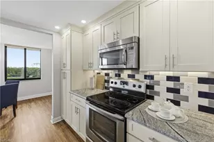 11 Bluebill Ave, Naples, FL 34108 - Photo 5