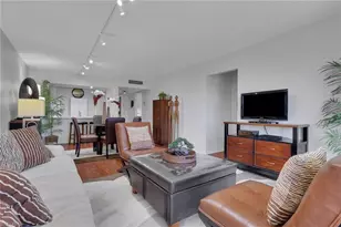 1084 Forest Lakes Dr, Naples, FL 34105 - Photo 13