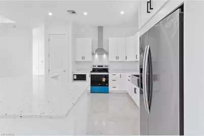 1081 Desoto Blvd S, Naples, FL 34117 - Photo 5