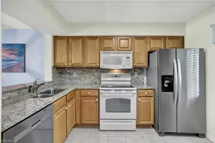 228 Fox Glen Dr, Naples, FL 34104 - Photo 7