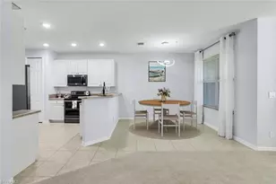 1370 Mariposa Cir, Naples, FL 34105 - Photo 15